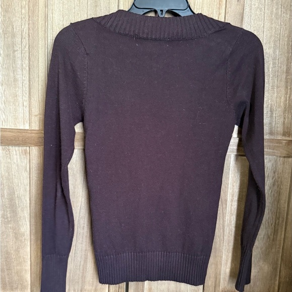 Women’s Active Basic Brown V-Neck Sweater - Picture 4 of 4